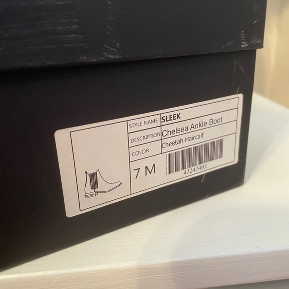 Freda Salvador Sleek Chelsea Ankle Boot - Cheetah Size 7 - Picture 8 of 9